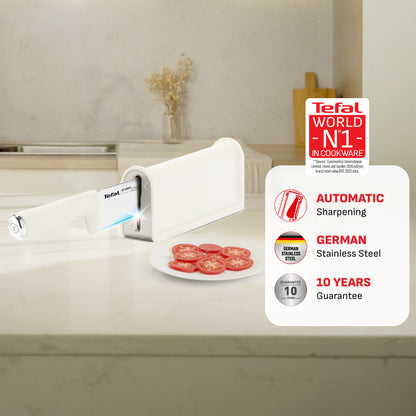 Tefal EverSharp Daily Chef Knife 16.5cm with Self-Sharpening Block, Integrated Sharpener, Stainless Steel, Always Sharp